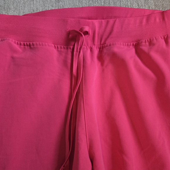 Women's Mandala One Pocket Scrub Set High Waisted in Hot Pink M - Picture 5 of 7